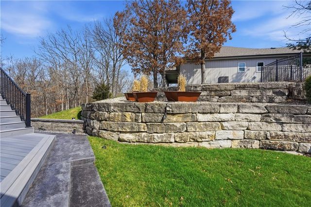 6015 N Ames Avenue, Kansas City, MO 64151