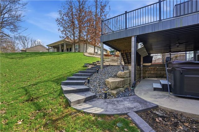 6015 N Ames Avenue, Kansas City, MO 64151