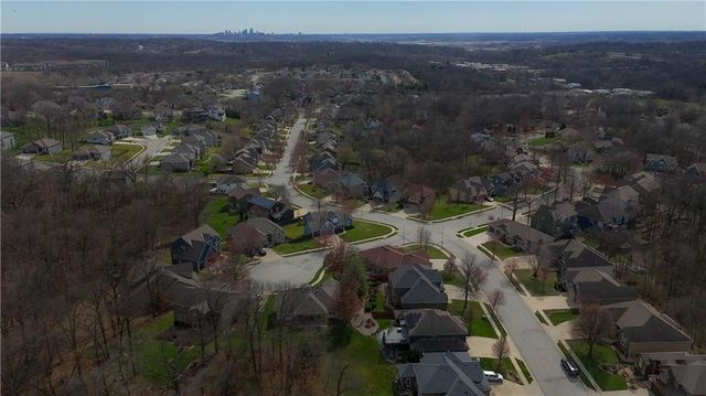 6015 N Ames Avenue, Kansas City, MO 64151