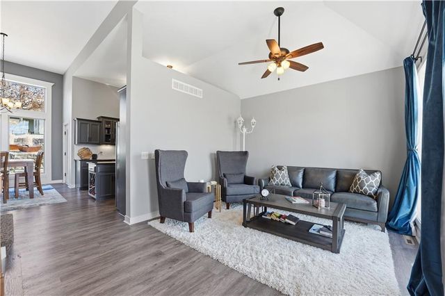 6015 N Ames Avenue, Kansas City, MO 64151