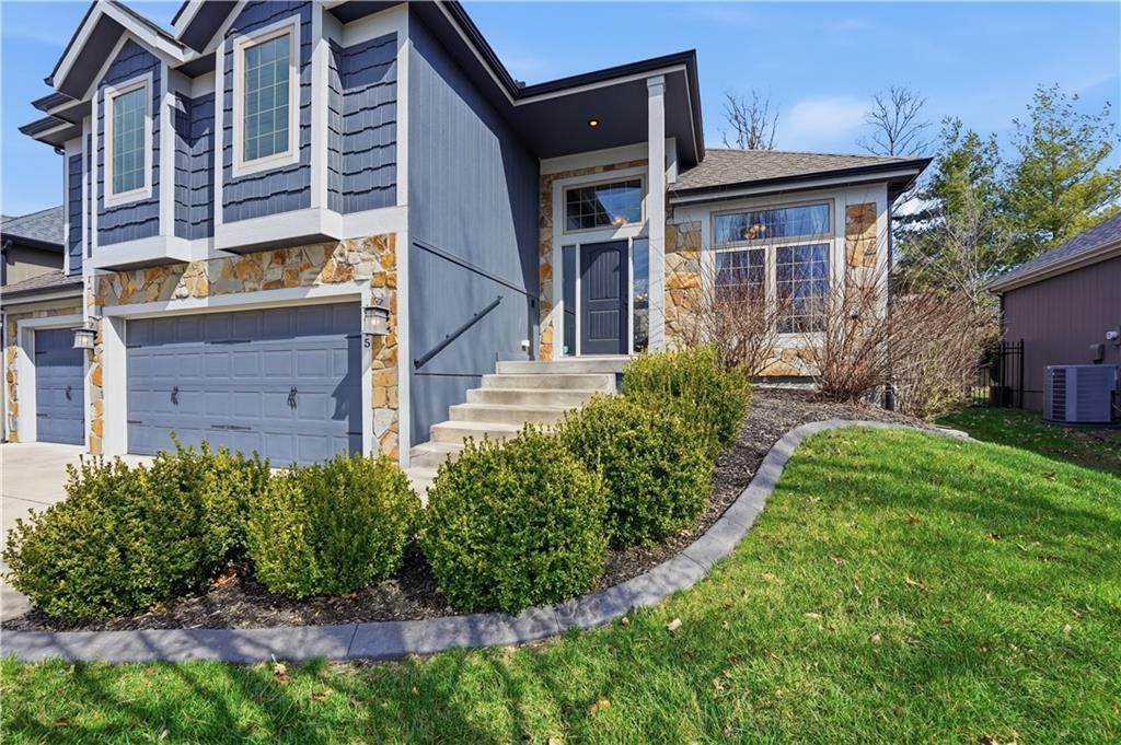 6015 N Ames Avenue, Kansas City, MO 64151