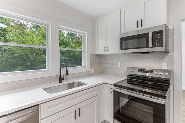 207 South Carolina Avenue, Spartanburg, SC 29306