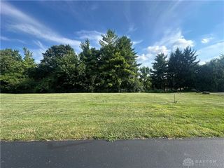 2082 Waterfall Lane, Vandalia, OH 45377
