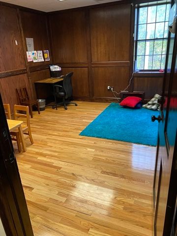 2 Crane Park Drive East, Wilbraham, MA 01095