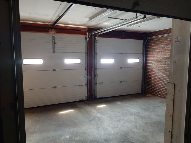 2 Crane Park Drive East, Wilbraham, MA 01095