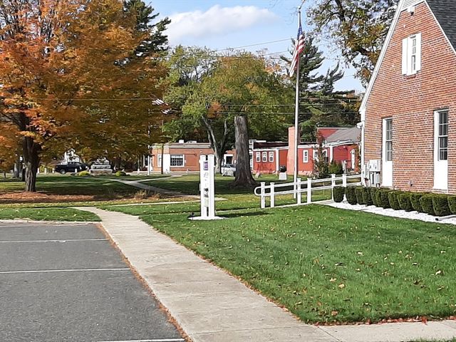 2 Crane Park Drive East, Wilbraham, MA 01095