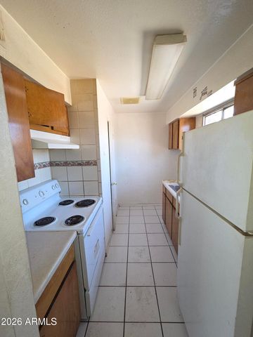 5210 W WINDSOR Avenue, Phoenix, AZ 85035