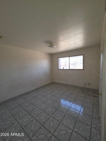 5210 W WINDSOR Avenue, Phoenix, AZ 85035