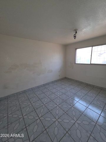 5210 W WINDSOR Avenue, Phoenix, AZ 85035