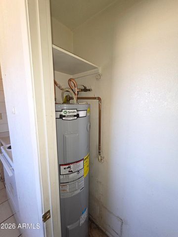 5210 W WINDSOR Avenue, Phoenix, AZ 85035
