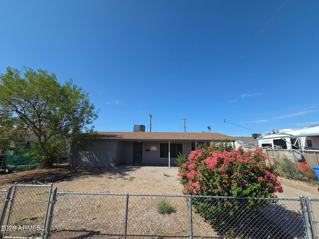 5210 W WINDSOR Avenue, Phoenix, AZ 85035