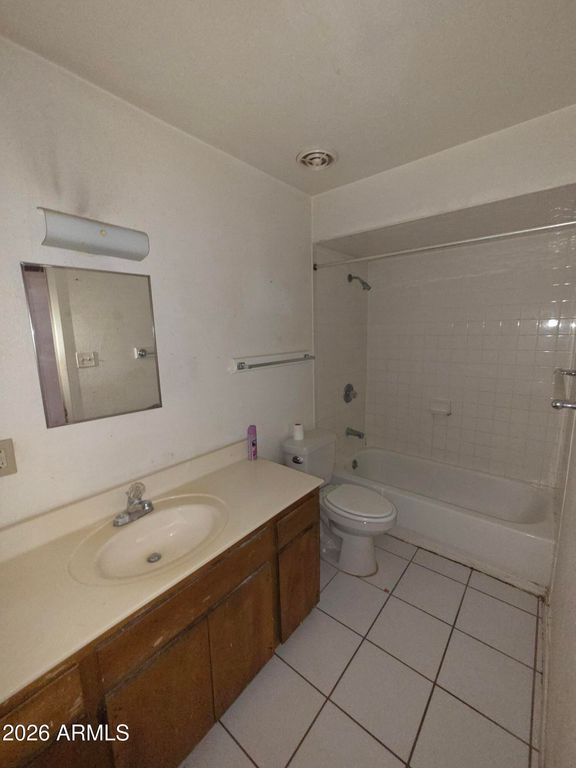 5210 W WINDSOR Avenue, Phoenix, AZ 85035 — photo 5