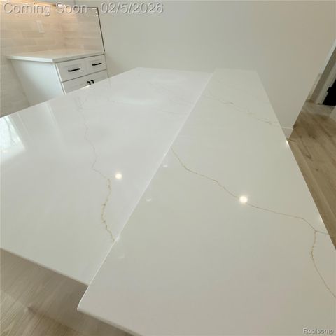 37319 Jerome Drive, Sterling Heights, MI 48312