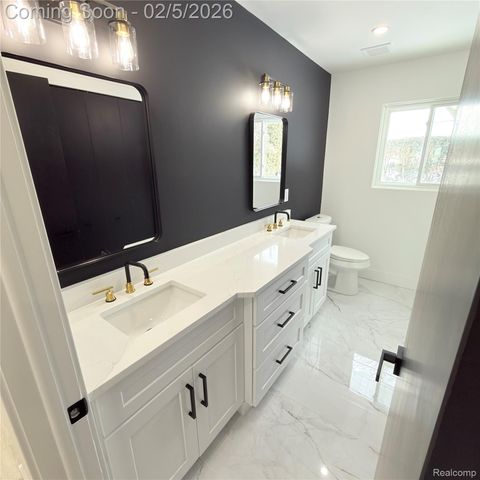 37319 Jerome Drive, Sterling Heights, MI 48312