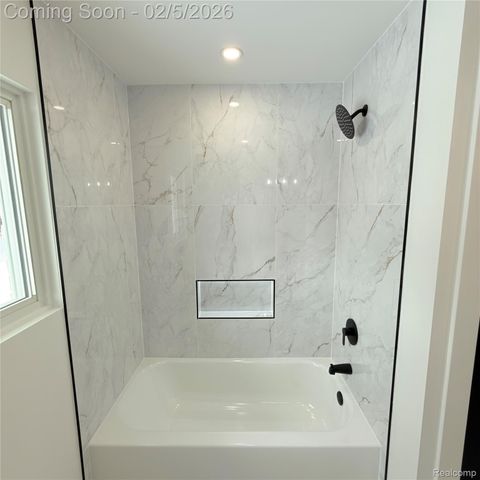 37319 Jerome Drive, Sterling Heights, MI 48312