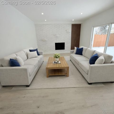 37319 Jerome Drive, Sterling Heights, MI 48312