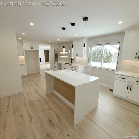 37319 Jerome Drive, Sterling Heights, MI 48312