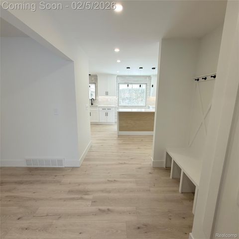 37319 Jerome Drive, Sterling Heights, MI 48312