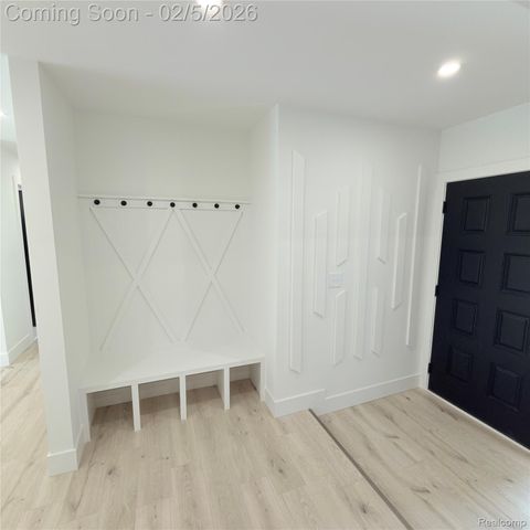 37319 Jerome Drive, Sterling Heights, MI 48312