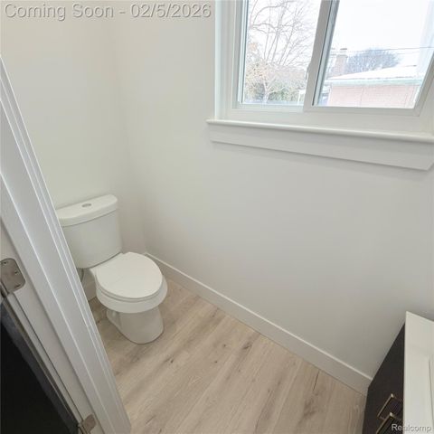 37319 Jerome Drive, Sterling Heights, MI 48312