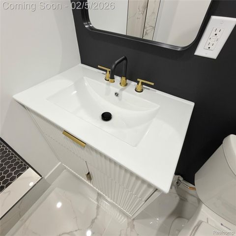 37319 Jerome Drive, Sterling Heights, MI 48312