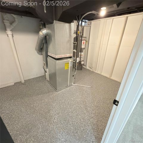 37319 Jerome Drive, Sterling Heights, MI 48312