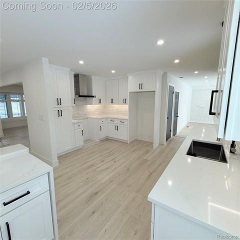 37319 Jerome Drive, Sterling Heights, MI 48312