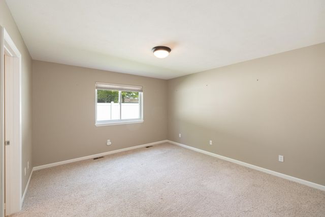 14325 E Cloverdale Ln, Spokane Valley, WA 99216