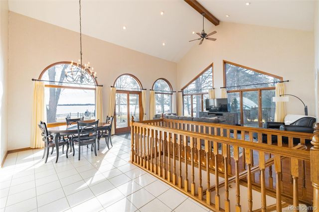 21774 East River Road, Grosse Ile Township, MI 48138