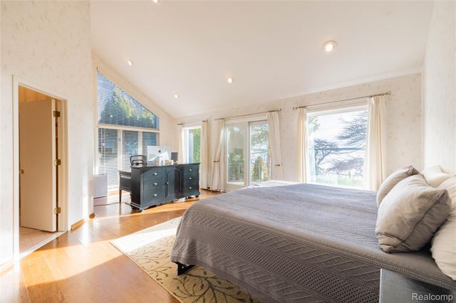 21774 East River Road, Grosse Ile Township, MI 48138