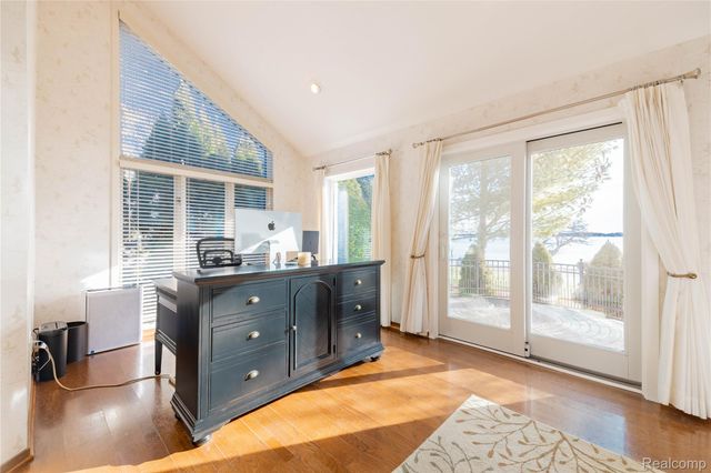 21774 East River Road, Grosse Ile Township, MI 48138