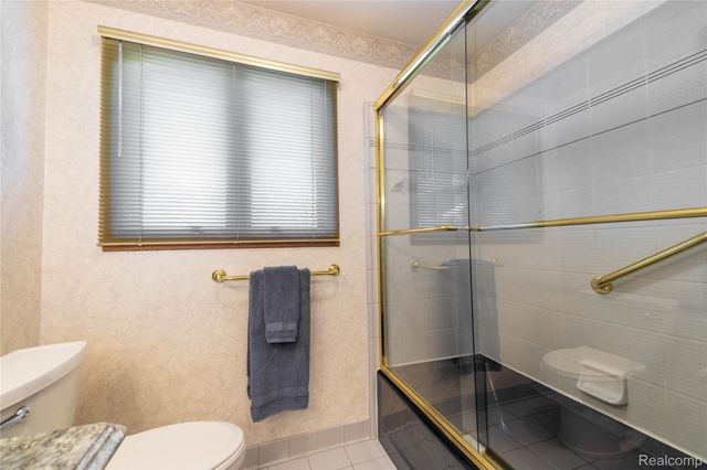 21774 East River Road, Grosse Ile Township, MI 48138