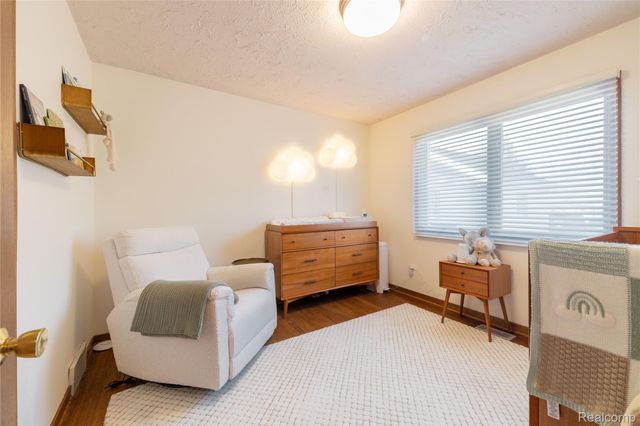 21774 East River Road, Grosse Ile Township, MI 48138