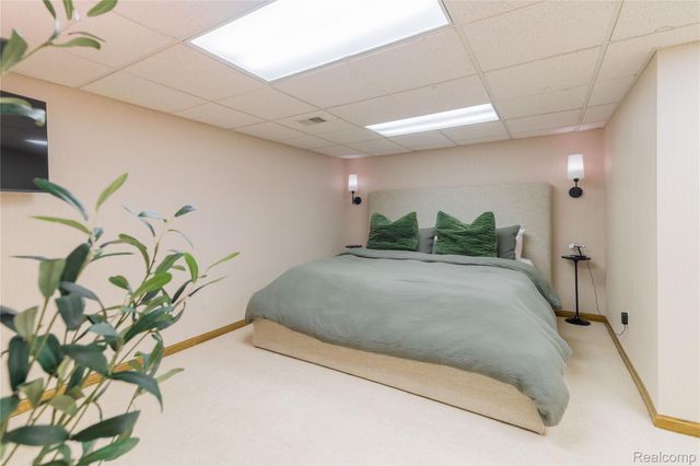 21774 East River Road, Grosse Ile Township, MI 48138