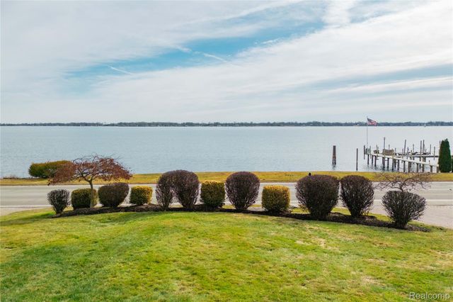 21774 East River Road, Grosse Ile Township, MI 48138