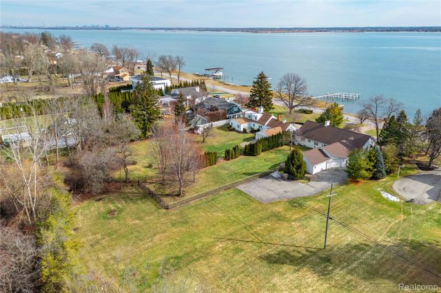 21774 East River Road, Grosse Ile Township, MI 48138