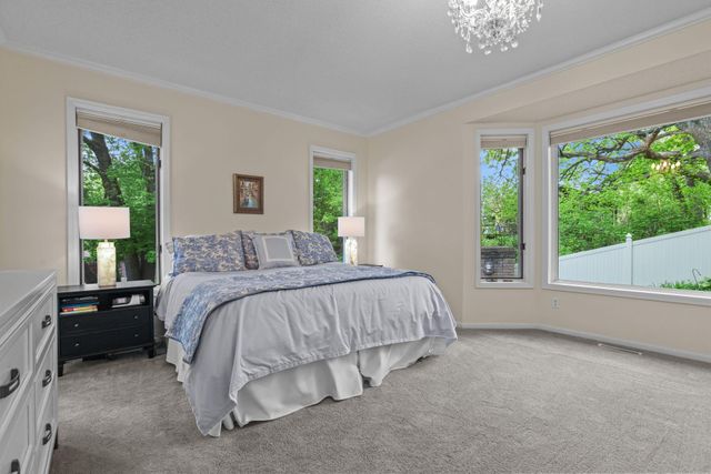 1711 Little Crow Drive, South Saint Paul, MN 55075