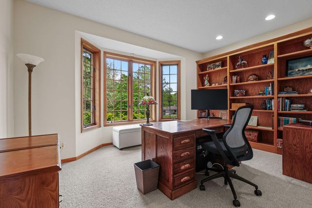 1711 Little Crow Drive, South Saint Paul, MN 55075