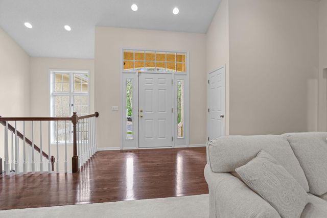 1711 Little Crow Drive, South Saint Paul, MN 55075