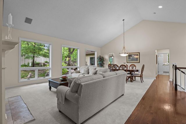 1711 Little Crow Drive, South Saint Paul, MN 55075