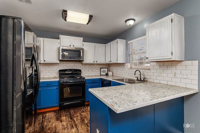 408 Murrell Avenue, Ballinger, TX 76821