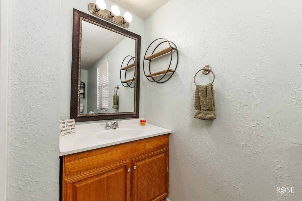 Image 17 of property listing at 408 Murrell Ave, Ballinger, TX 76821