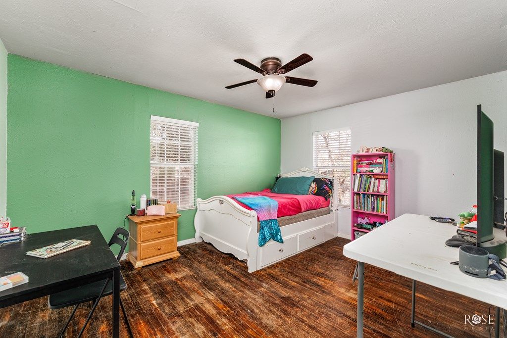 Image 21 of property listing at 408 Murrell Ave, Ballinger, TX 76821