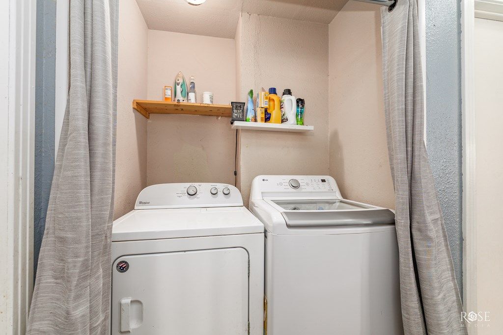 Image 22 of property listing at 408 Murrell Ave, Ballinger, TX 76821