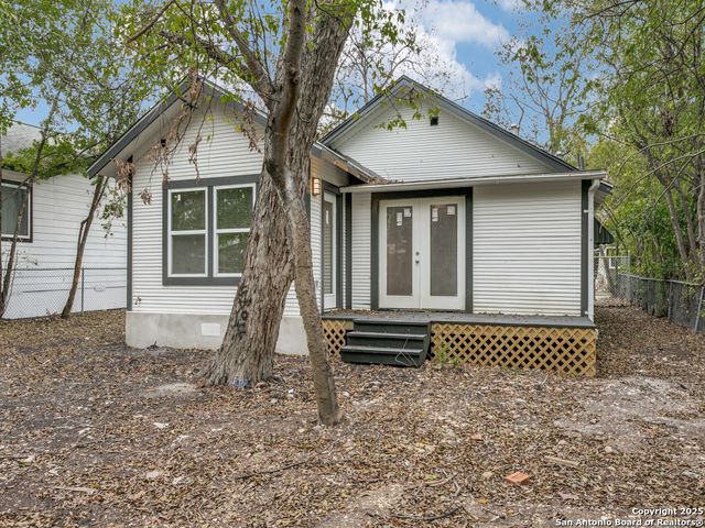 1035 W Elsmere, San Antonio, TX 78201