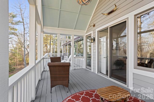 120 Founders Drive, Flat Rock, NC 28731