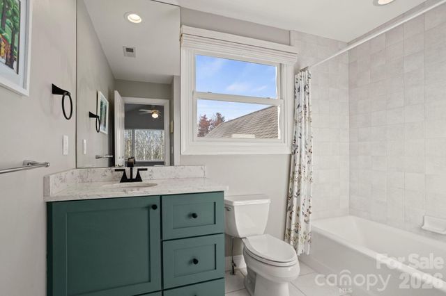 120 Founders Drive, Flat Rock, NC 28731