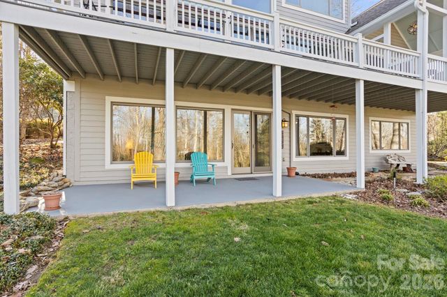 120 Founders Drive, Flat Rock, NC 28731