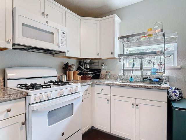 1865 PIONEER TRAIL, New Smyrna Beach, FL 32168