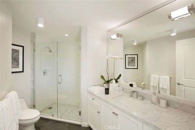 722 Americana Way M559, Glendale, CA 91210